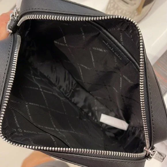 Michael Kors Jet Set Item Large East West Zip Crossbody Leather Black - Picture 6 of 16